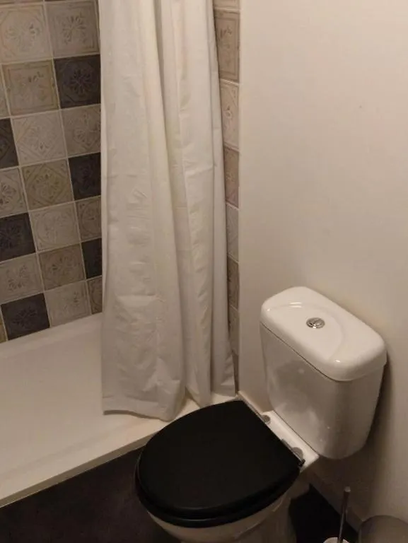 Homestay Dayroom Espace Paris Sans Nuitee Et Chambre Partagee Chatillon Nuitee -- Repos Journee Ou Espace Travail 8-19H Proche Tour Eiffel Ou Usage Bureau A L'Heure En Journee -- Nuitee Chatillon Avenue Paris