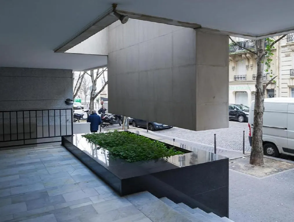 Homestay Dayroom Espace Paris Sans Nuitee Et Chambre Partagee Chatillon Nuitee -- Repos Journee Ou Espace Travail 8-19H Proche Tour Eiffel Ou Usage Bureau A L'Heure En Journee -- Nuitee Chatillon Avenue Paris